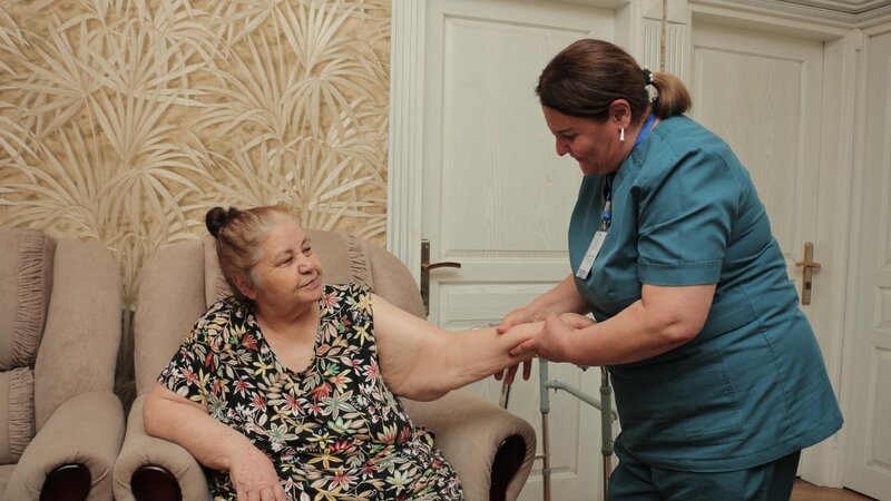 Əlilliyi olan 6100 şəxsə evlərində reabilitasiya xidmətləri göstərilir - FOTO