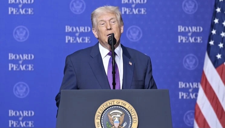 Tramp İrana zərbələri birbaşa izləyir - FOTO