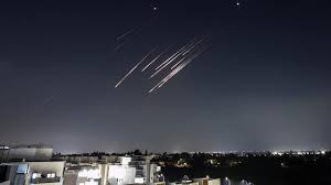 İrandan İsrailə raket zərbələrinin üçüncü dalğası başladı