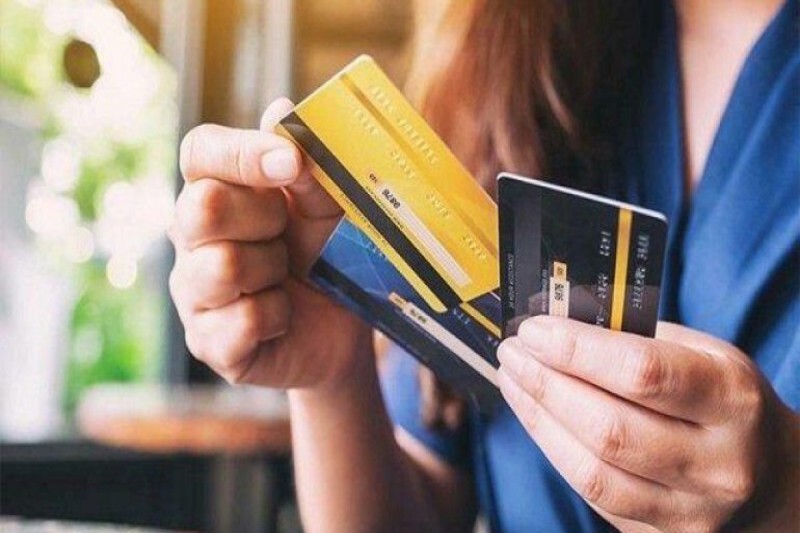 Kredit kartları ilə aparılan əməliyyatların həcmi azaldı
