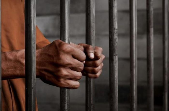 Beynəlxalq axtarışda olan 2 nəfər ölkəmizə ekstradisiya edildi