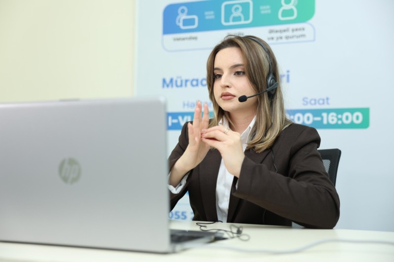 “Səsiniz olaq”dan eşitmə və nitq məhdudiyyətli 400-dən çox şəxs faydalanıb