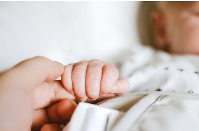 Abşeronda iki günlük körpə ölüb