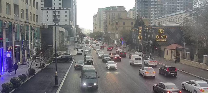 Bakının tıxaclı yolları - SİYAHI