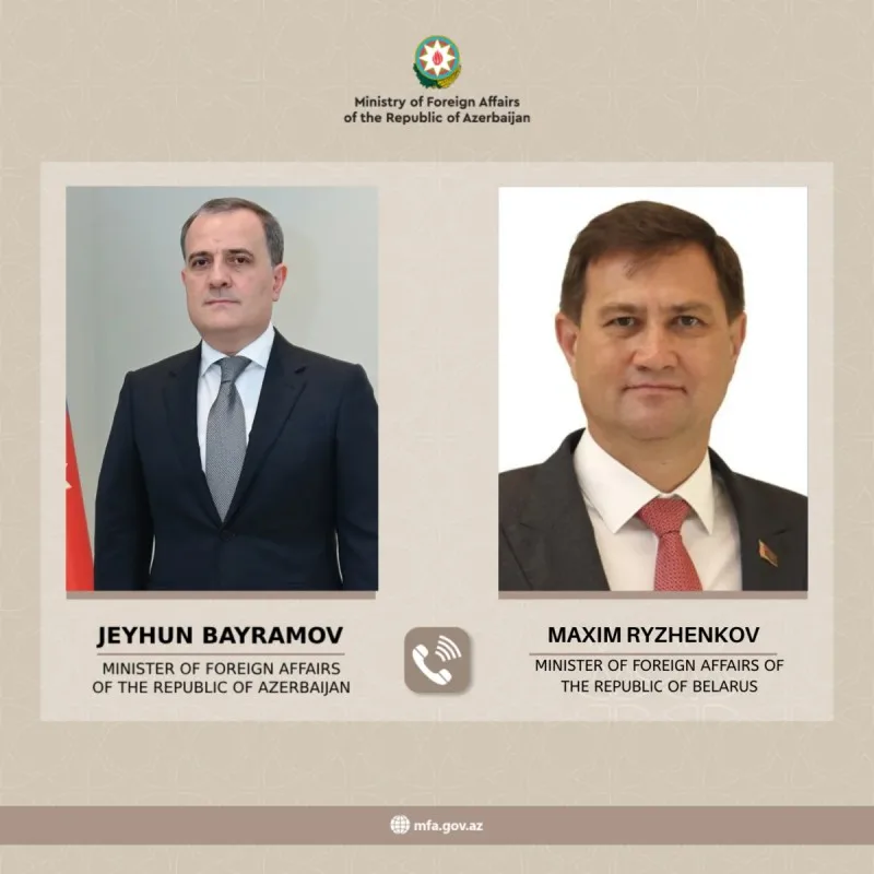 Baş diplomat belaruslu həmkarı ilə danışdı