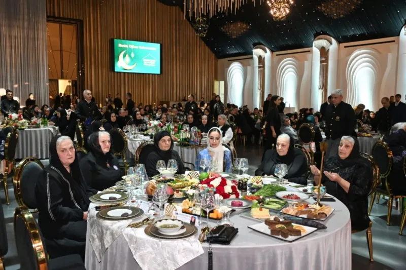 Leyla Əliyeva şəhid ailələri ilə birlikdə iftar süfrəsində iştirak edib