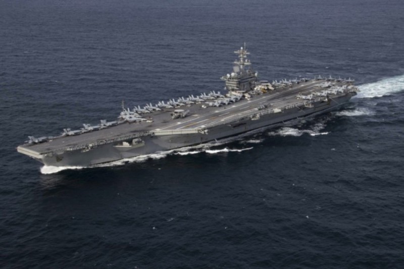 Britaniya Yaxın Şərqə təyyarədaşıyan gəmi göndərə bilər 