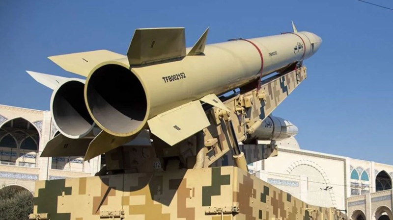 İran ordusu Küveytdəki ABŞ bazasına raketlər atıb