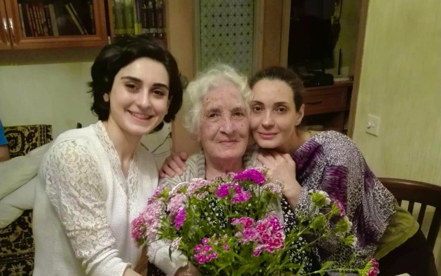 4 gündür canımdan can ayrılıb - Əməkdar artist