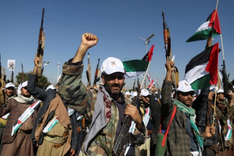 Husilər müharibəyə qoşulur 