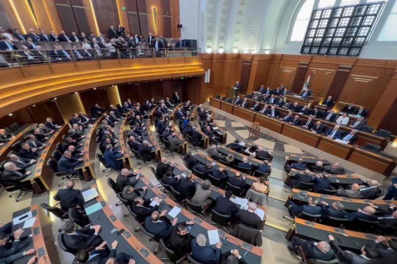 Livanda parlament seçkiləri 2 il müddətinə təxirə salınıb