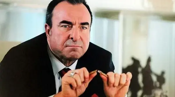 “Kurtlar Vadisi”nin Mehmet Karahanlısı xəstəxanaya yerləşdirildi