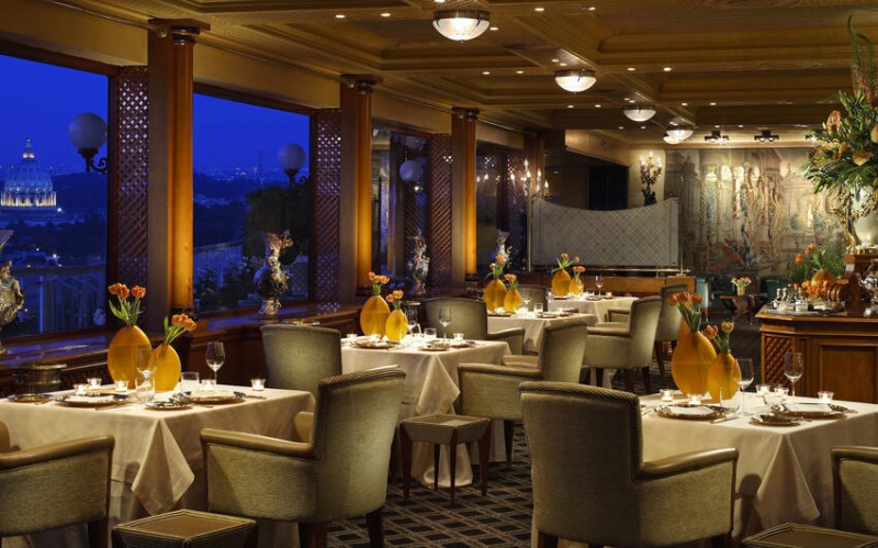 Əhali restoranlarda 117,7 milyon manat xərcləyib