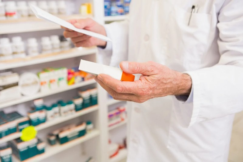 5 aptekdə reseptsiz dərman satışı aşkarlandı