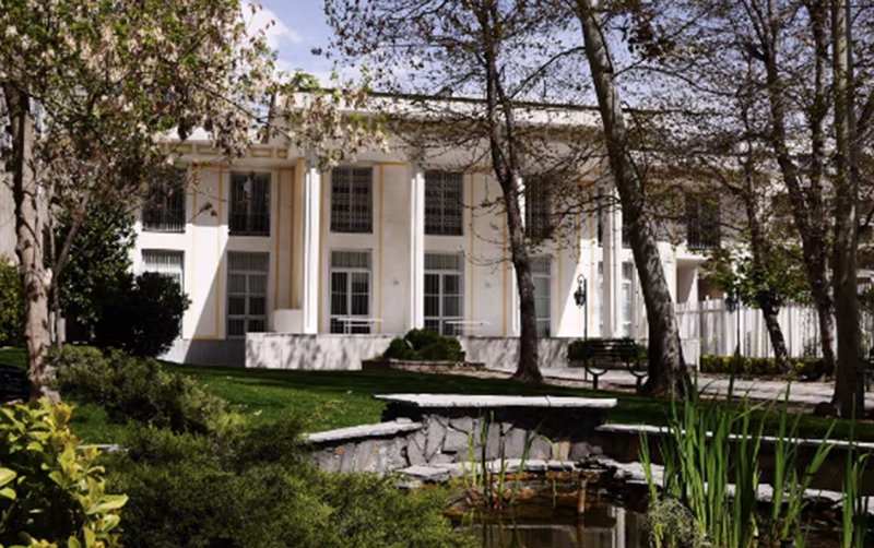 İsveçrə səfiri İranı tərk edib