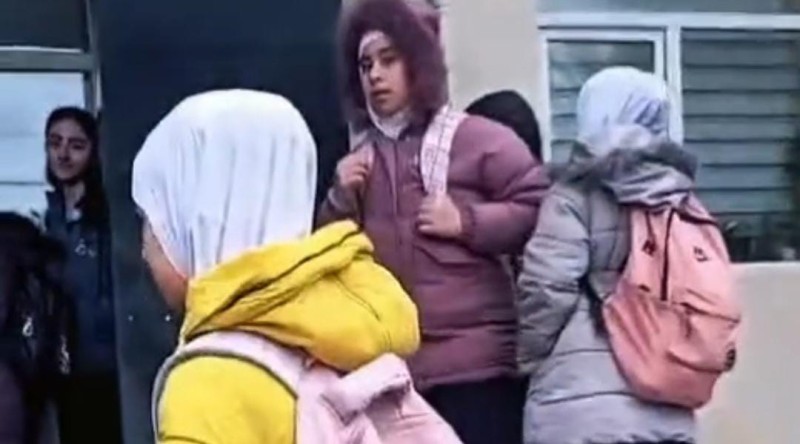 İmişlidə hicab qalmaqalı: Şagirdlər dərsə buraxılmadı - QANUN NƏ DEYİR?