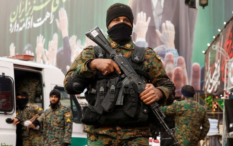 İsrail Tehranda “Bəsic” postlarını bombaladı