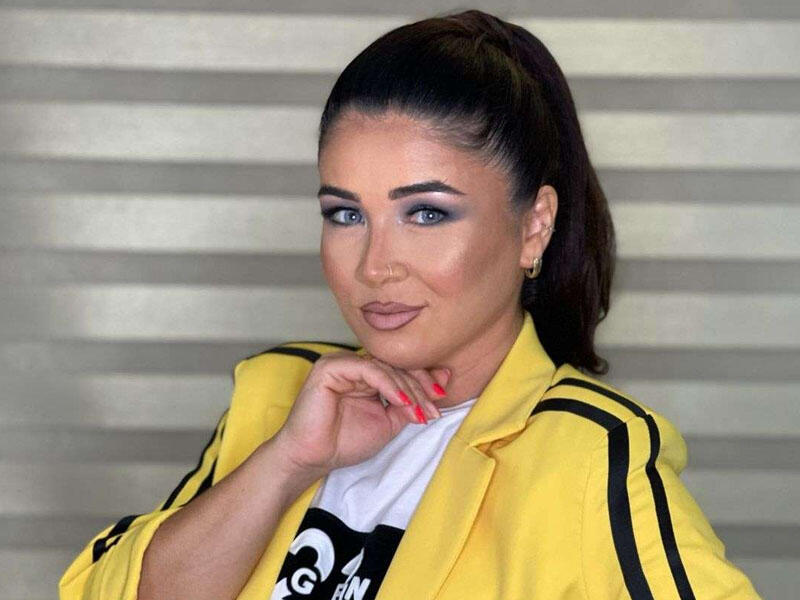 O həyasız da elə bilir deməyə sözüm yoxdur