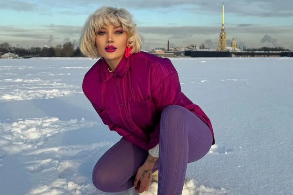 Sosial media fenomeni məktub yazıb, intihar etdi - FOTO