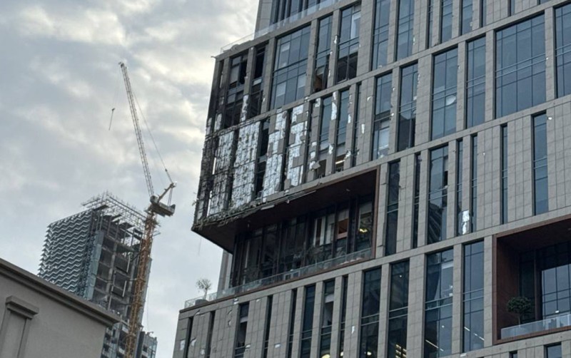 Dubay Beynəlxalq Maliyyə Mərkəzinin vurulma anı - VİDEO