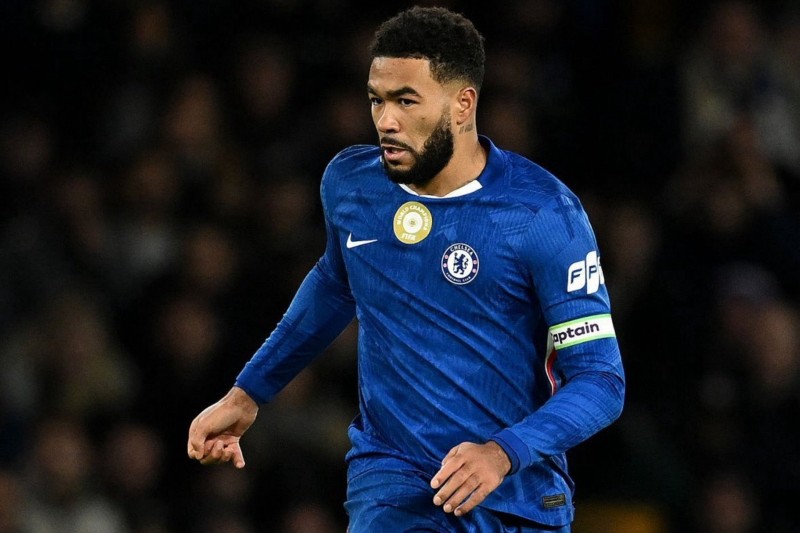 Çelsi kapitanı ilə müqaviləni yenilədi