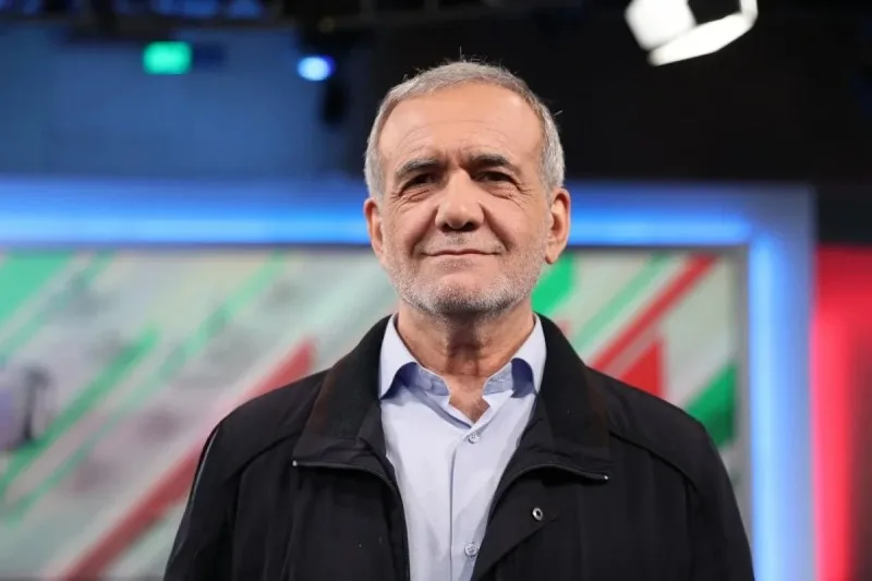 Pezeşkian küçədə xalqla salamlaşdı - VİDEO