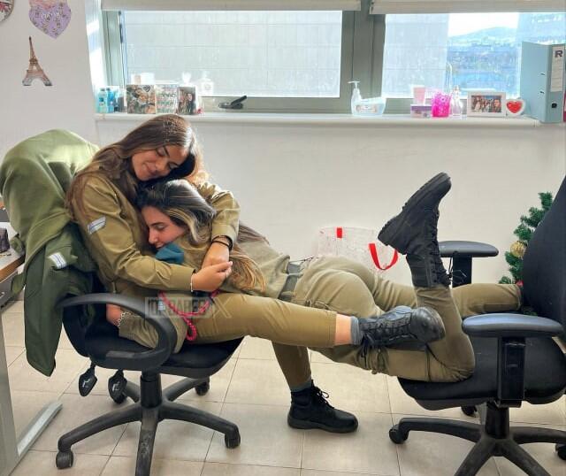 İsrailli qadın əsgərlərdən qeyri-adi FOTOLARI