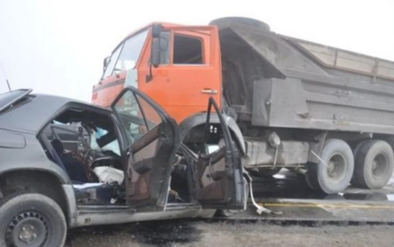 Bərdədə ağır qəza - Sürücü öldü