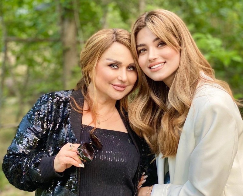 Mələkxanım Eyubovadan qızı ilə bağlı paylaşım