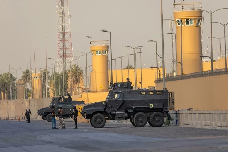 Bağdadda ABŞ səfirliyinin logistika mərkəzi raket atəşinə tutulub