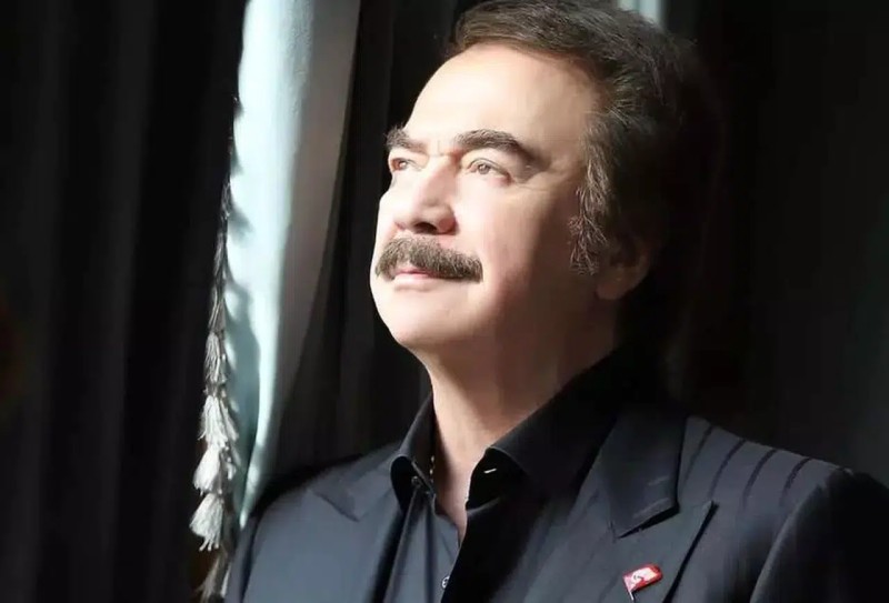 Məşhur müğənni xəstəxanaya yerləşdirildi