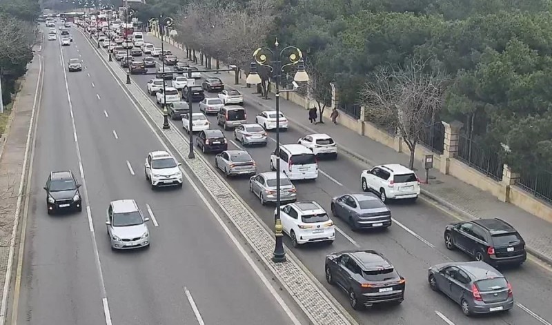 Bakı həftəyə tıxacla başladı - SİYAHI