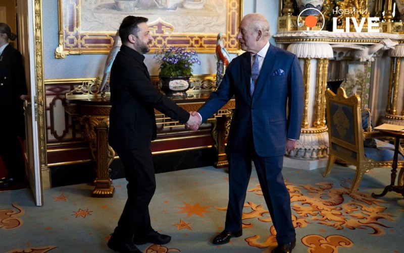 Zelenski Londondadır - Kralla görüşdü - FOTO