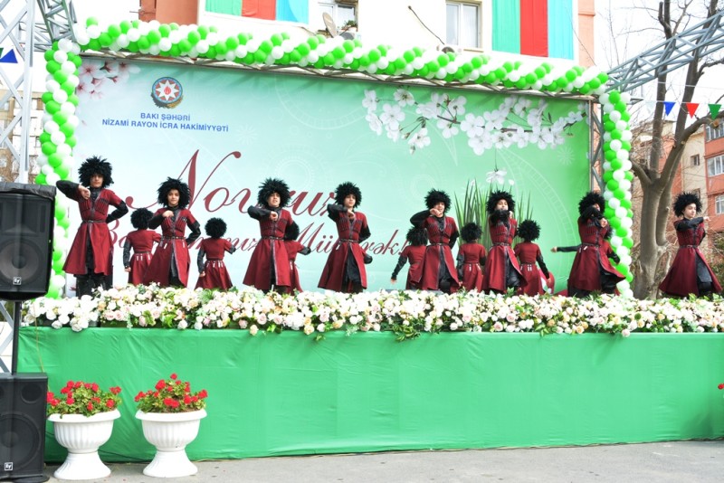 Bakıda Novruz Bayramı ilə əlaqədar geniş hazırlıq işləri görülüb