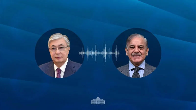Şəriflə Tokayev arasında telefon danışığı olub