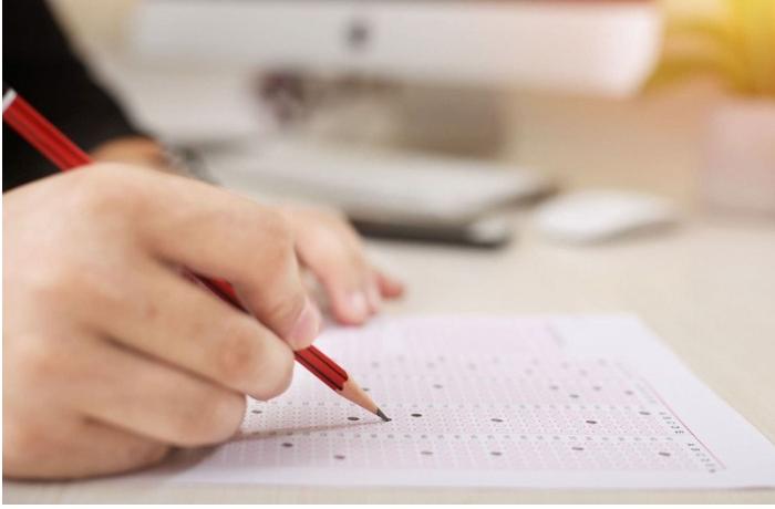 DİM xaricdə təhsil alanlar üçün imtahan keçirdi