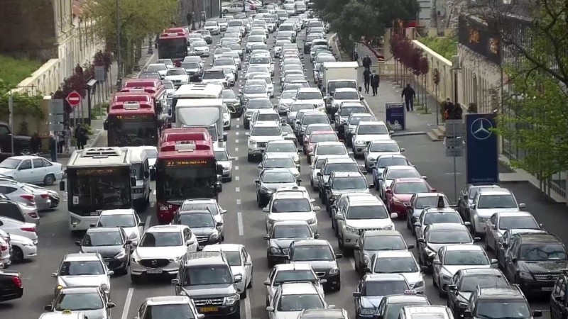 Bakıda bu yollarda sıxlıq var - SİYAHI