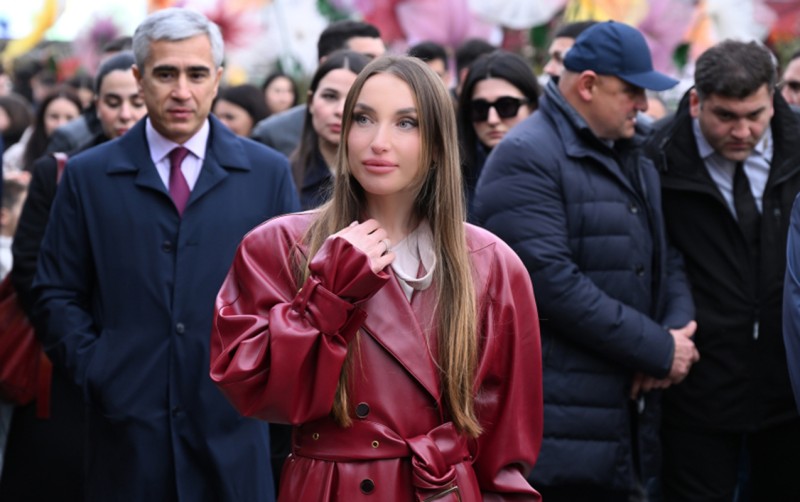Alena Əliyeva Novruz yarmarkasında - FOTOLAR
