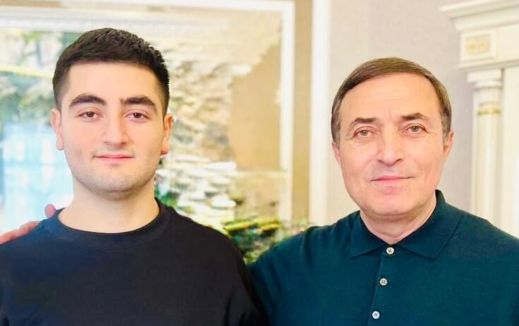 Oğlu başqa ölkədə yaşayacaq