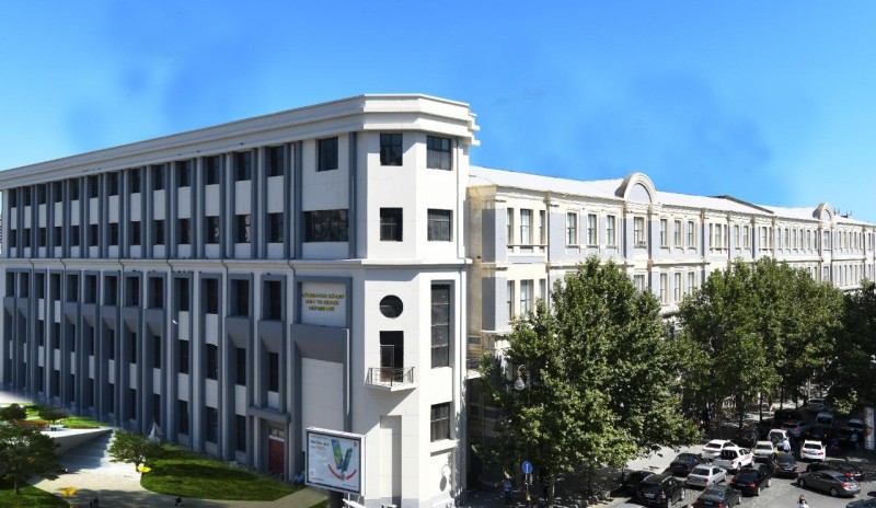 İş axtaranların NƏZƏRİNƏ: bu universitet 345 işçi axtarır