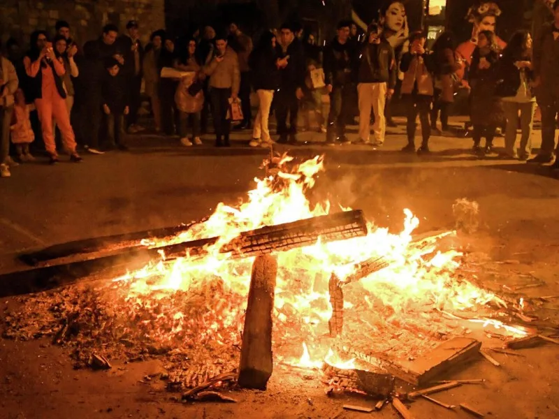 Bayram tonqalı yanğına səbəb oldu - FOTO