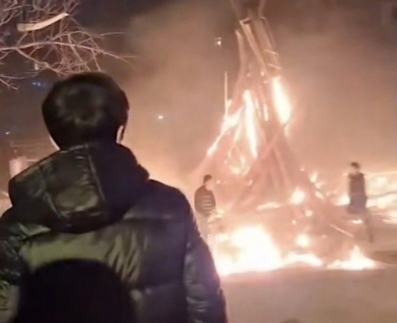 Sumqayıtdakı tonqal belə partladı - ANBAAN VİDEO