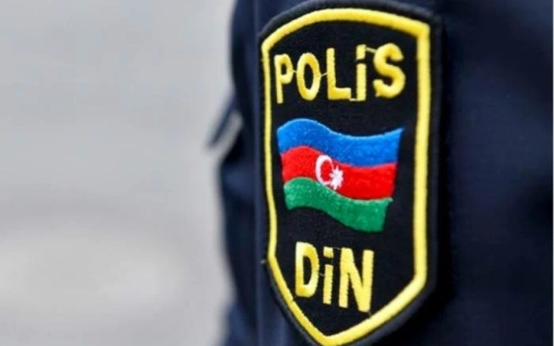 Polis Buzovnada qaya daşlarını zədələyən şəxsi saxladı