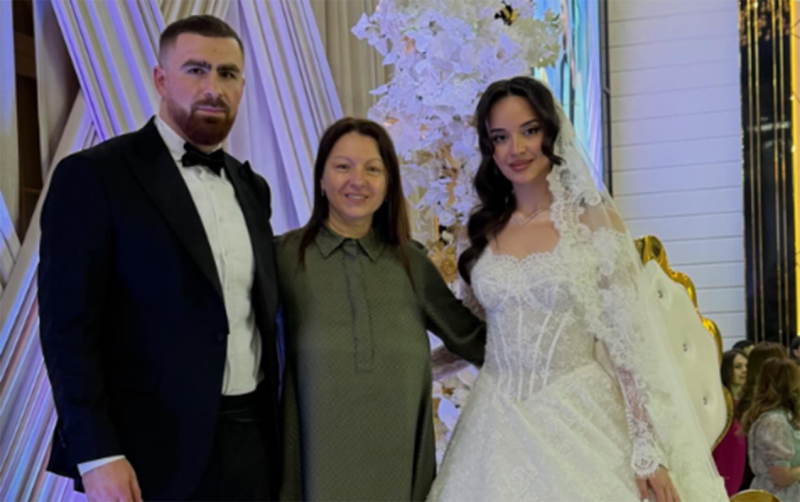 Boks millimizin üzvü evləndi - FOTO