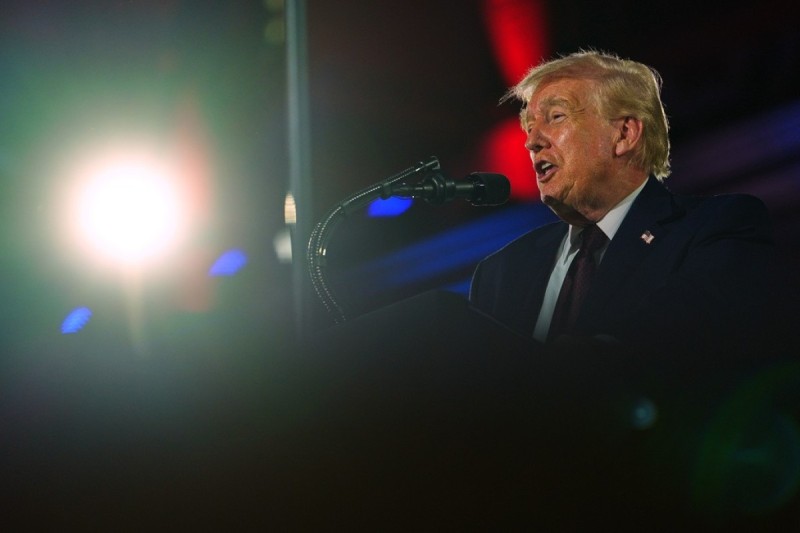 Tramp: ABŞ və İran arasında danışıqlar davam edir