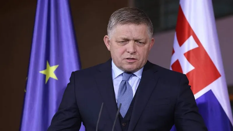 Slovakiya polisi ölkənin Baş nazirinə qarşı istintaq başlatdı