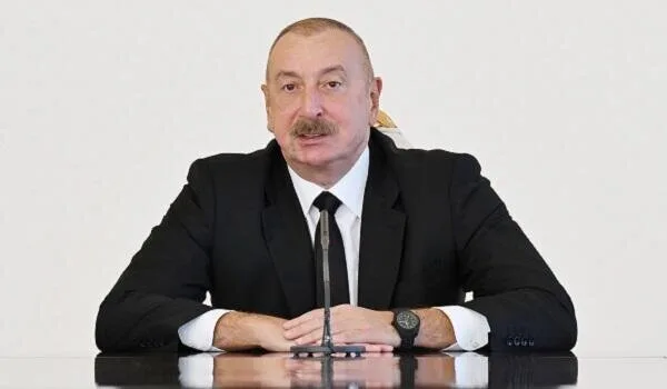 İlham Əliyev Dərbənddəki Azərbaycan Dövlət Musiqili Dram Teatrının kollektivini təbrik edib