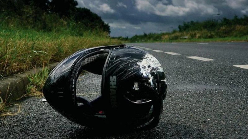 Biləsuvarda motosiklet aşdı - Xəsarət alanlar var