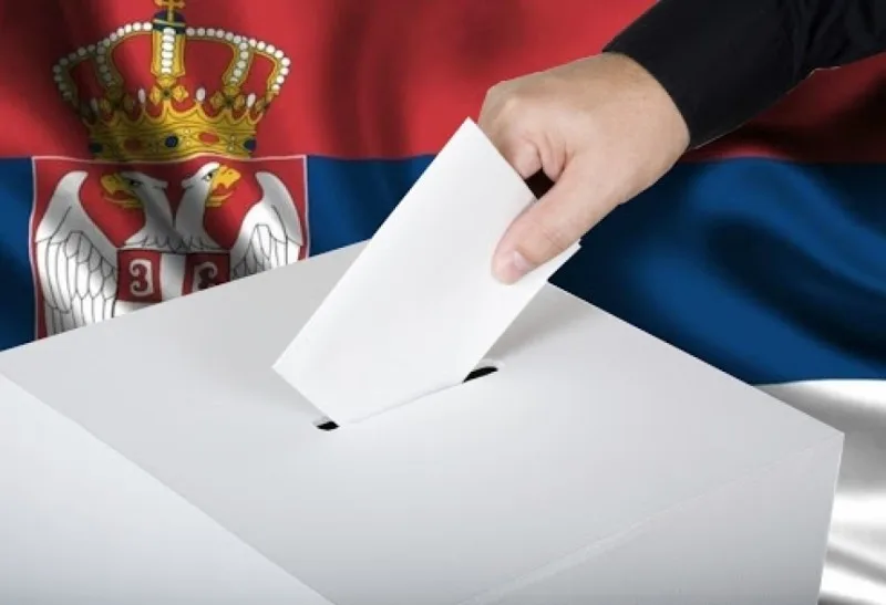 Serbiyada 10 şəhər və bələdiyyədə yerli seçkilər keçirilib