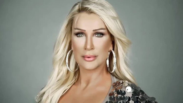 63 yaşlı müğənni: Sevdiyim kişi evli çıxdı